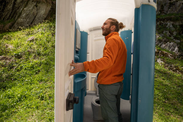 Best Portable bathroom rental  in Safety Harbor, FL